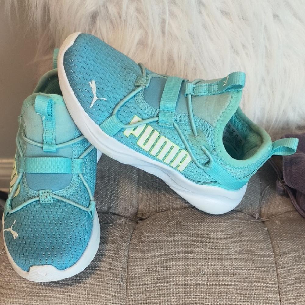 PUMA Kids Aqua Sneakers